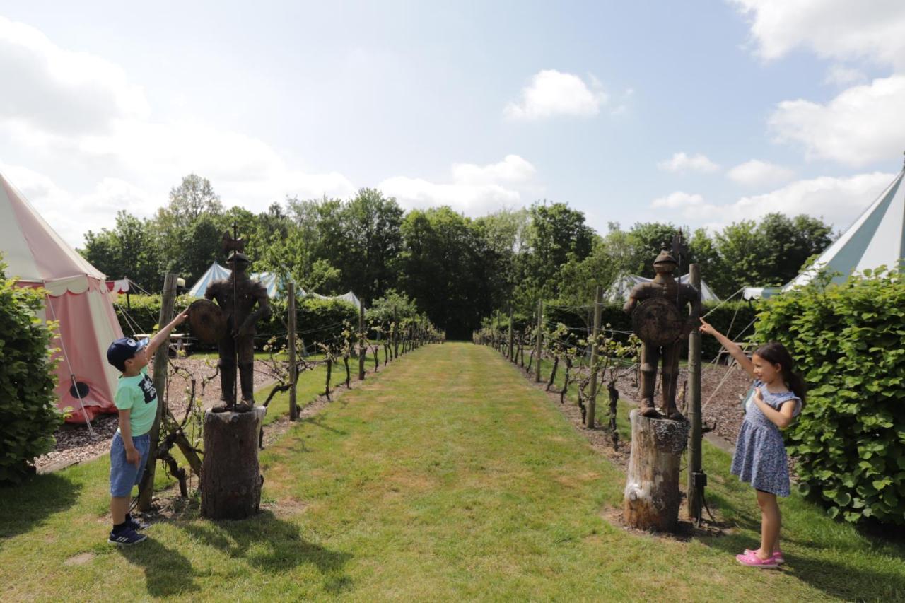 Готель Leeds Castle Knights Glamping Екстер'єр фото